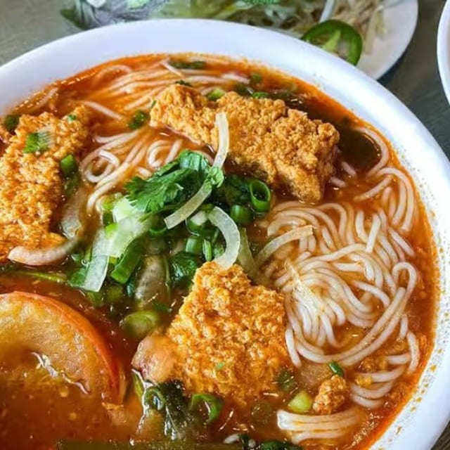 Bun Rieu (Tomato).