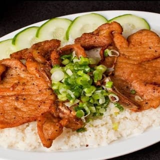 (Com Suon- 2 Mieng) Rice 2 Porkchop Combo